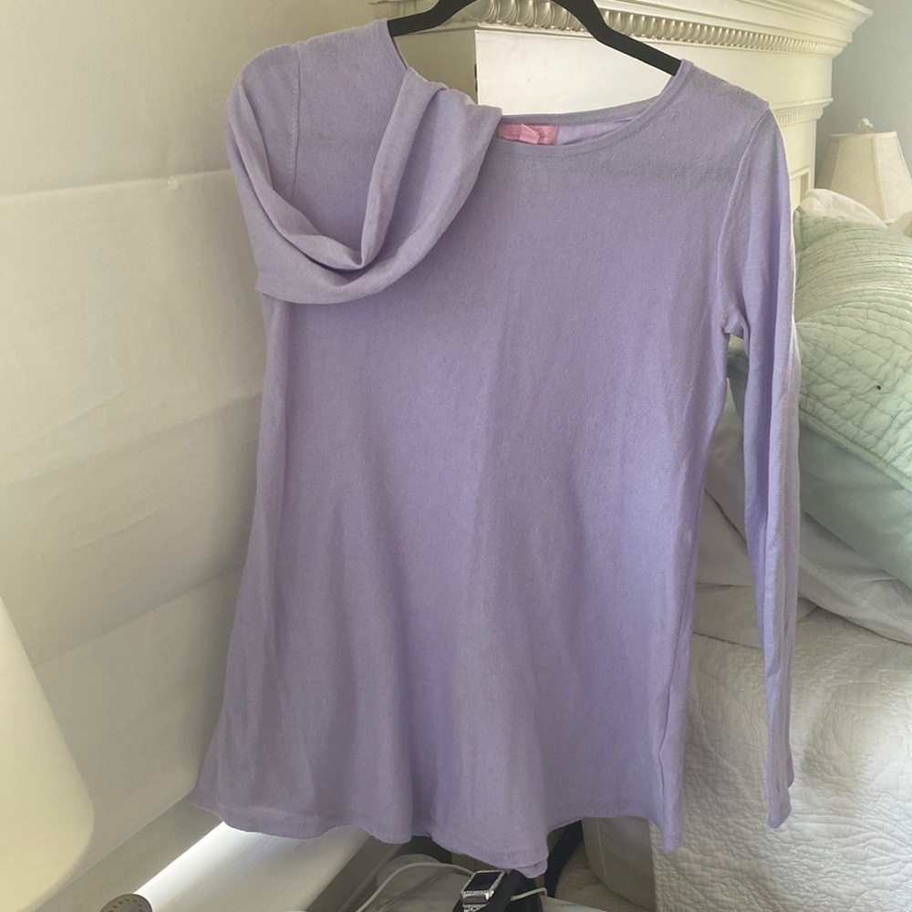 Lilly Pulitzer small long sleeve cotton lilac top.
